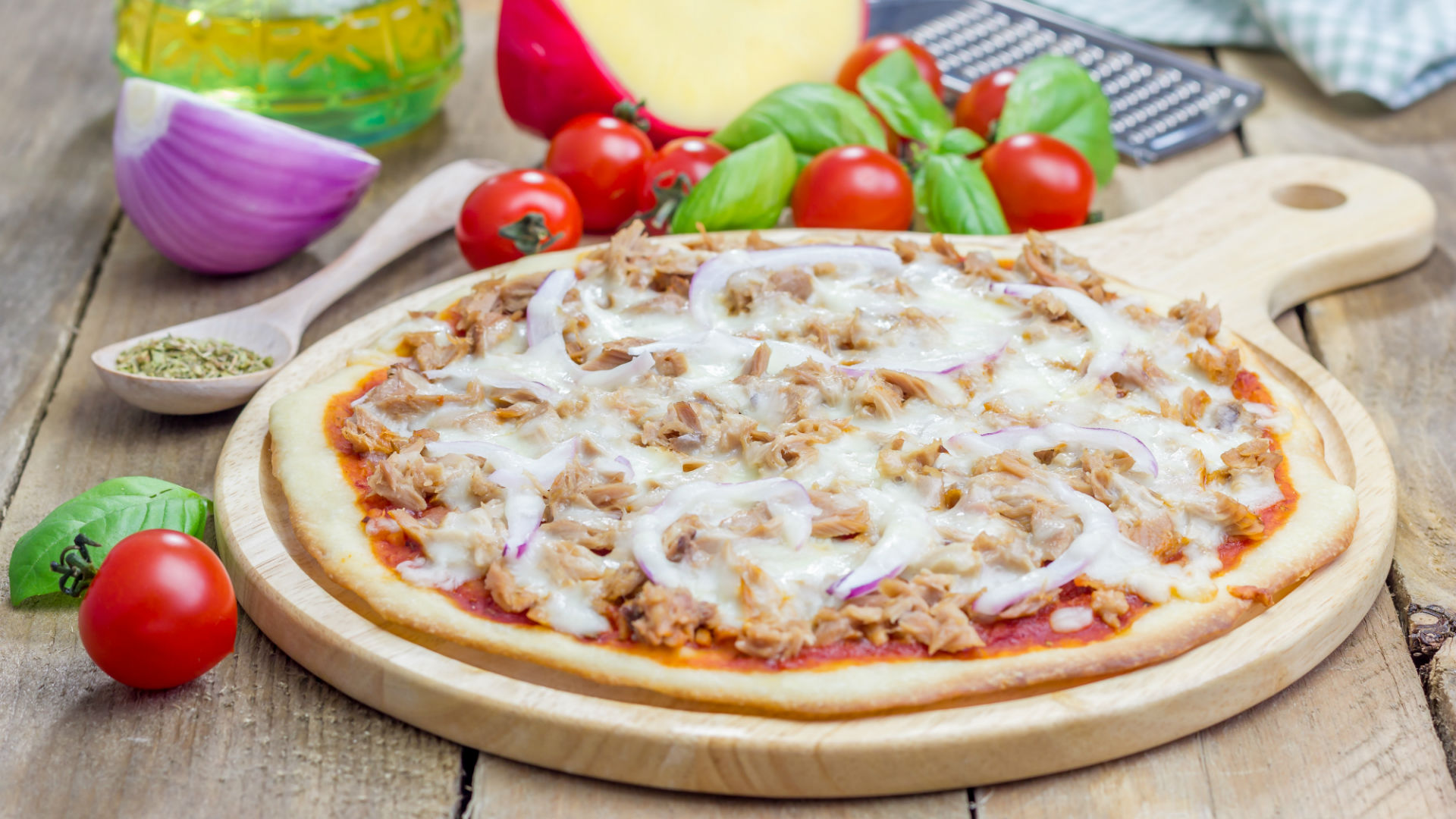 Pizza de pavo y atún ¡Receta fácil y sabor tradicional!
